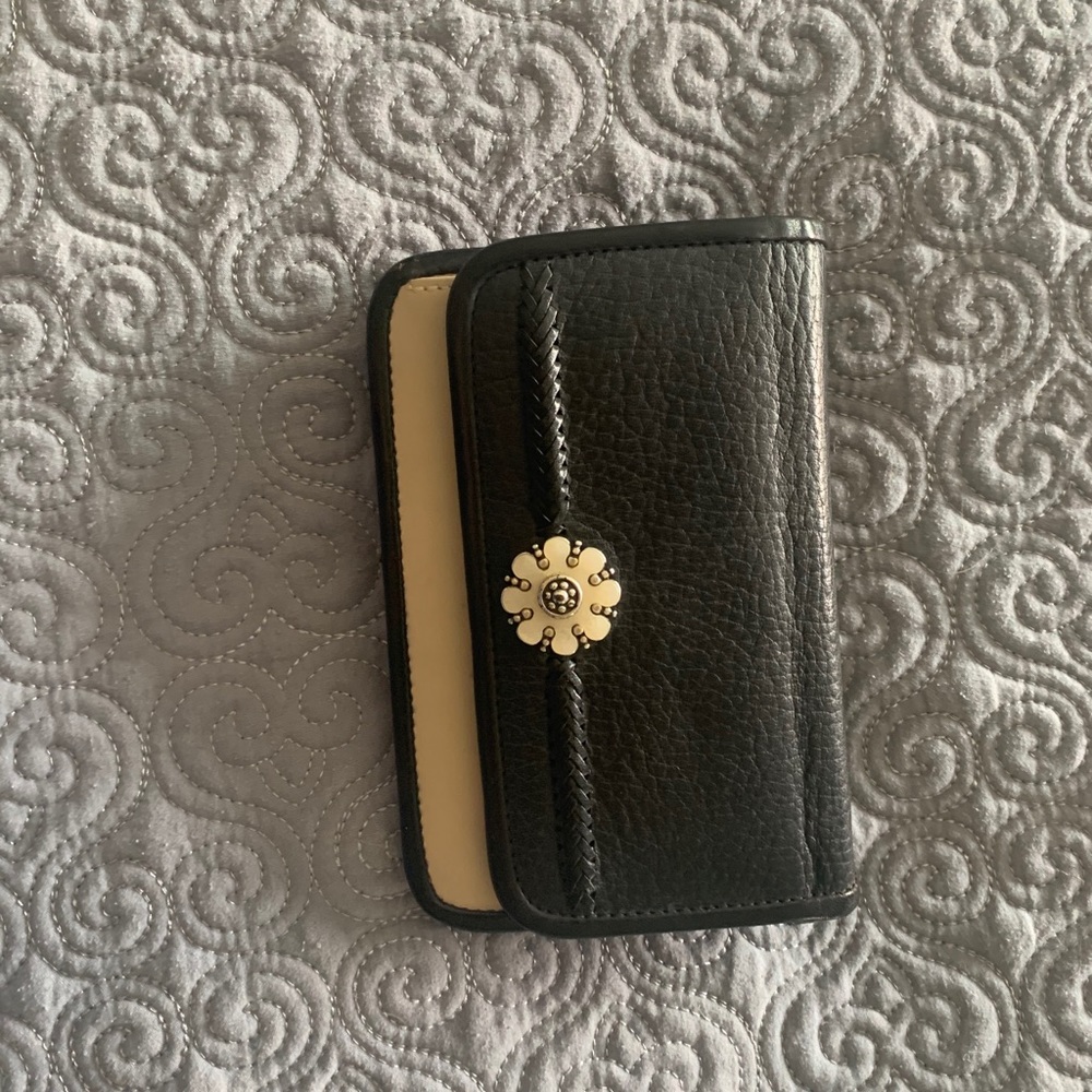 Brighton wallet